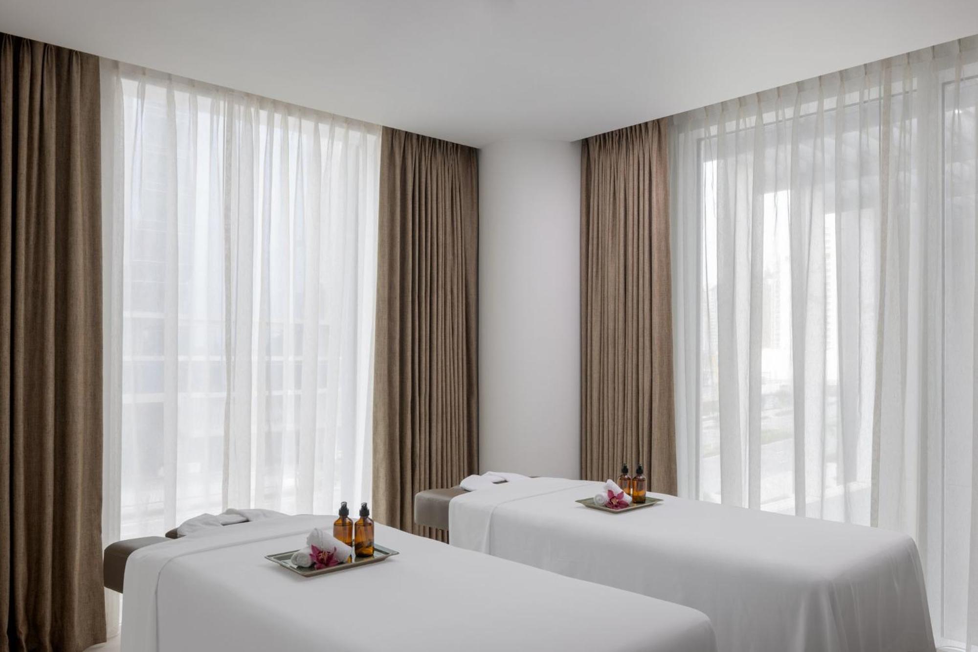 Holiday Inn Dubai Business Bay By Ihg ภายนอก รูปภาพ
